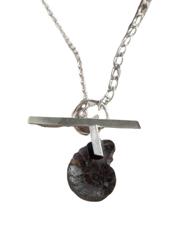 Dây Chuyền Ammonite On A T-bar – Lore Segers Jewels