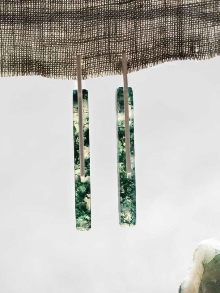 Hoa Tai Dài Đá Thin Mossagate – Lore Segers Jewels