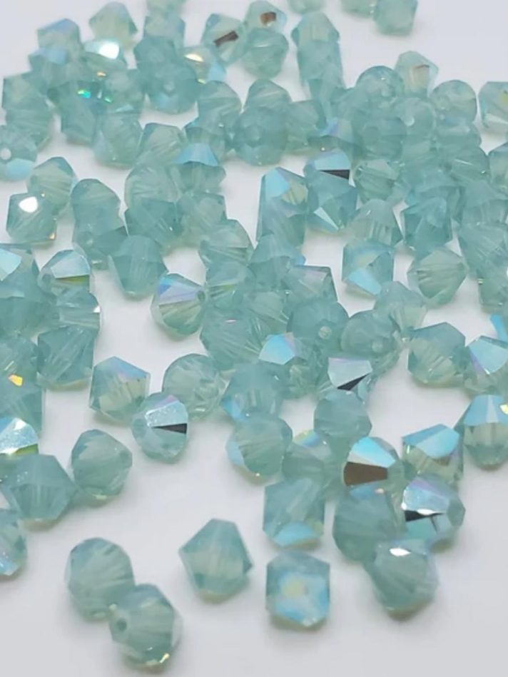 Vòng Tay Đá Swarovski Màu Aqua – Hester Zagt Jewelry